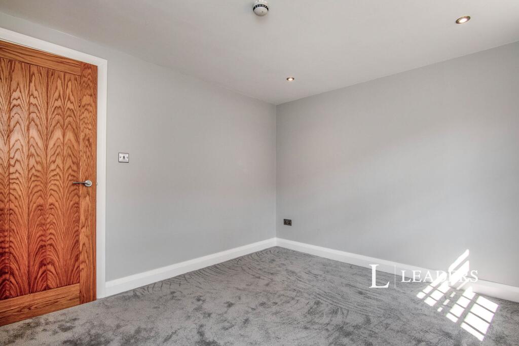 Apartment in Worcester - More