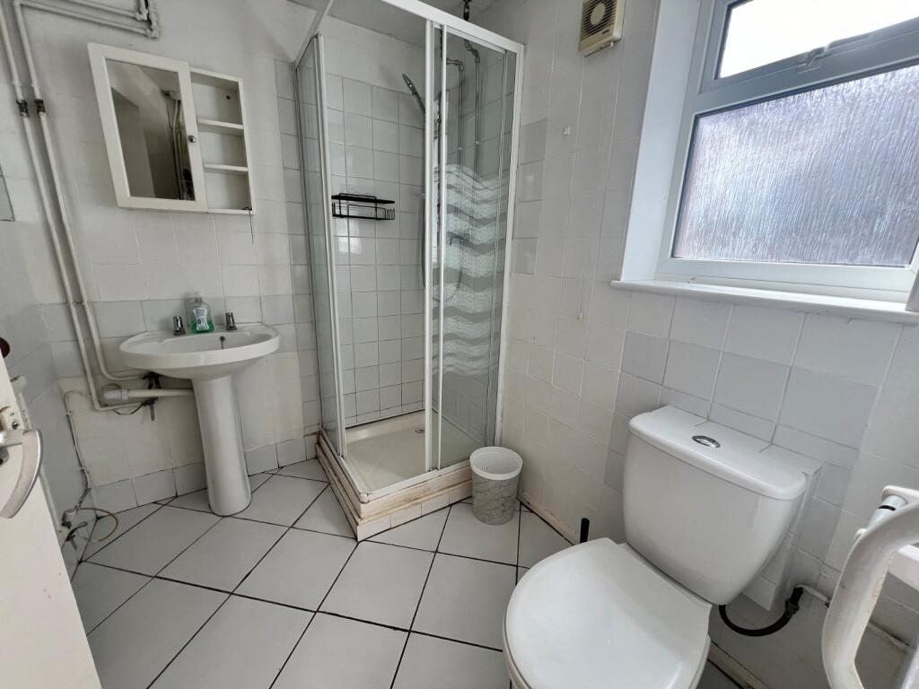 House in Southampton - More