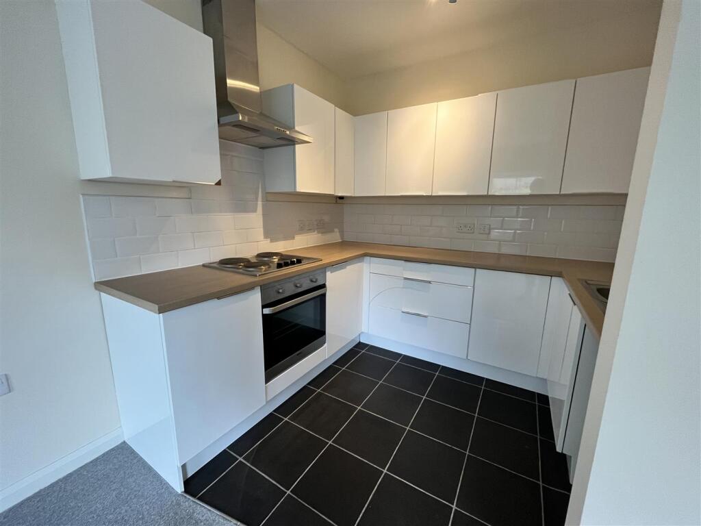 Apartment in Truro, Cornwall - View 4