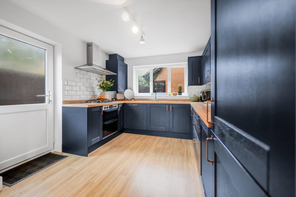 House in Toddington, Central Bedfordshire - View 5