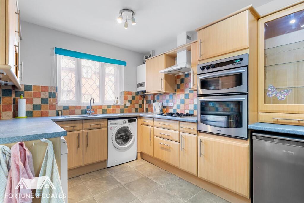 House in Harlow, Tye Green - View 4
