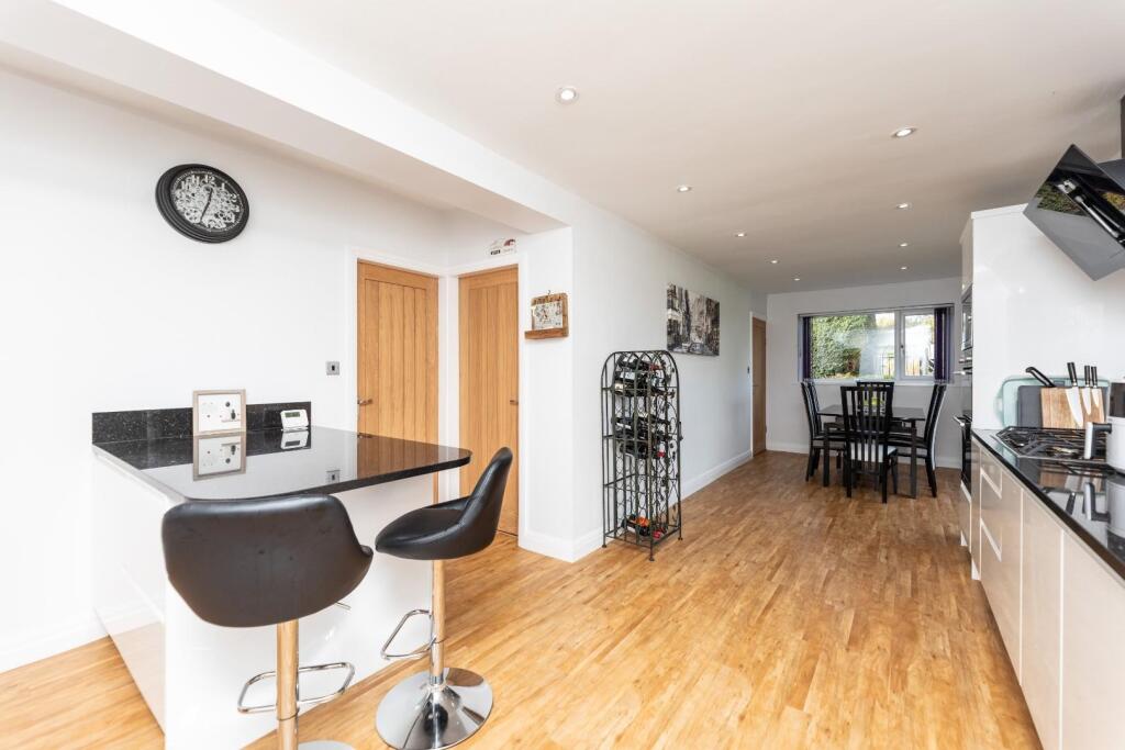 Wood Lane, Castleford photo 4