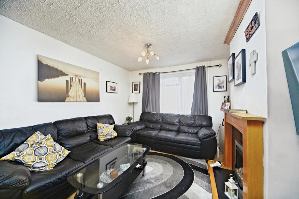 House in Croydon - View 2