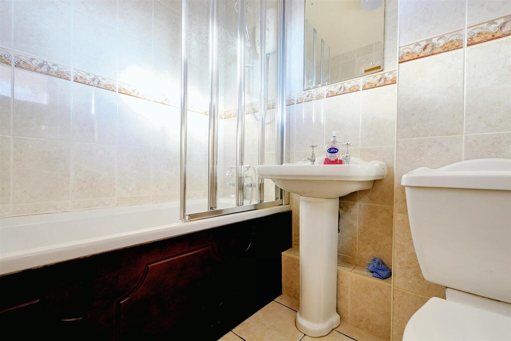 Apartment in Nottingham - View 3