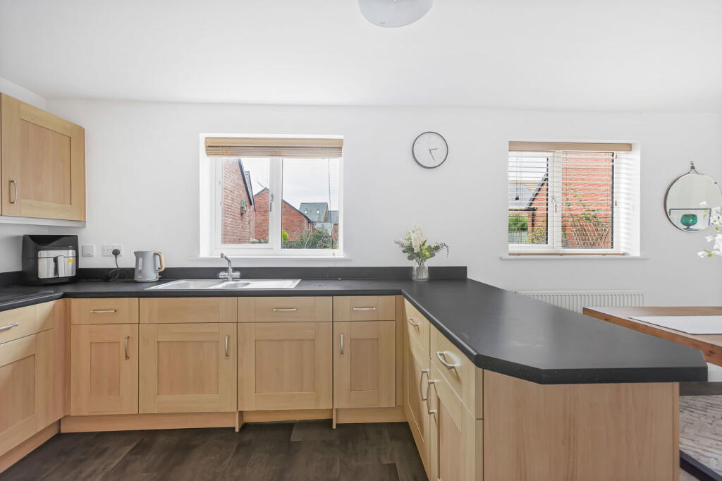 Nickling Road, Banbury, Oxfordshire, OX16 photo 4