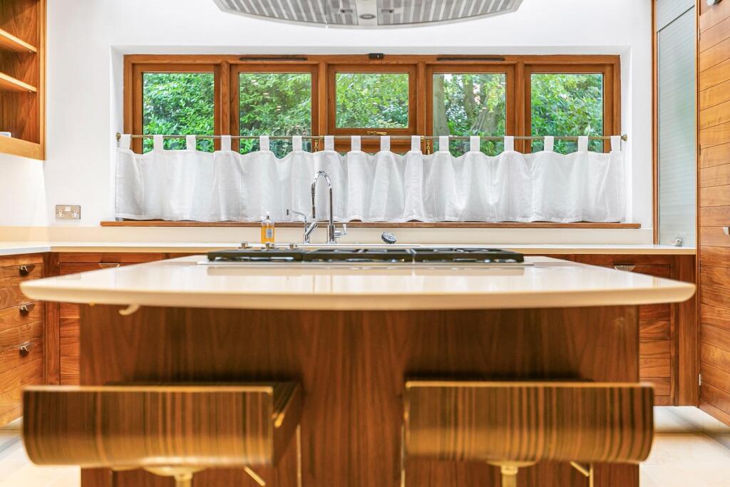 Additional image 11 of West Riding, Tewin Wood, Welwyn, AL6