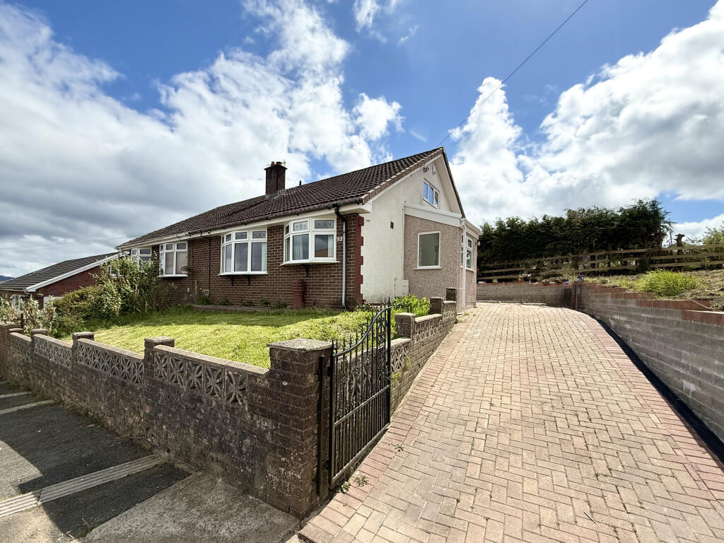 Main image of property: The Crescent, Cwmdare, Aberdar, Rhondda Cynon Taf