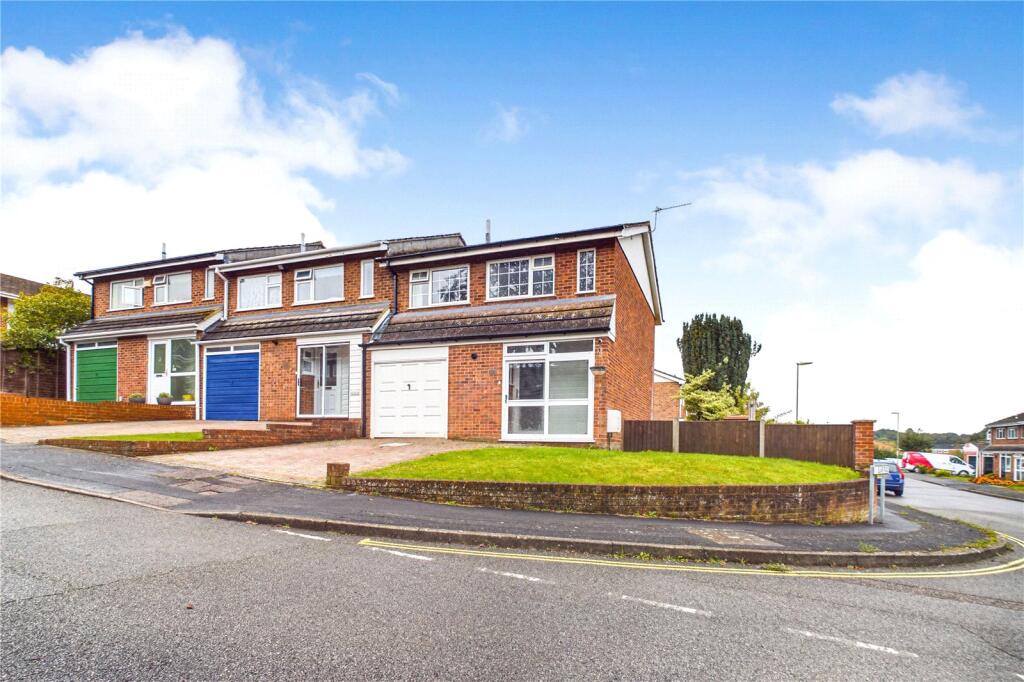 Main image of property: Frescade Crescent, Basingstoke, Hampshire, RG21