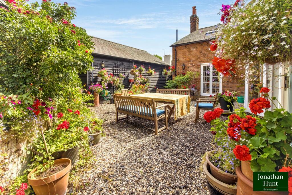 House in East Hertfordshire, Dassels, Braughing - View 3