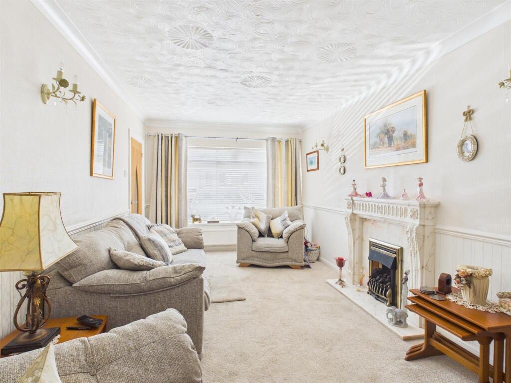 House in Porthcawl, Nottage - View 2