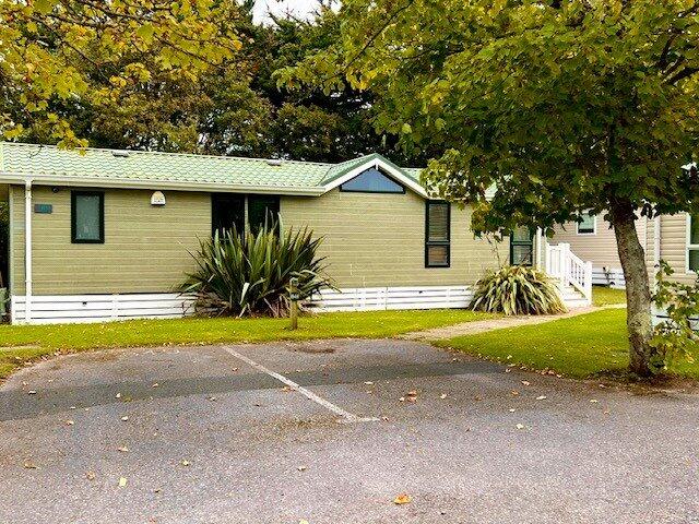 2-bed caravan on Shorefield Country Park, Downton, Hampshire, SO41, £48,000