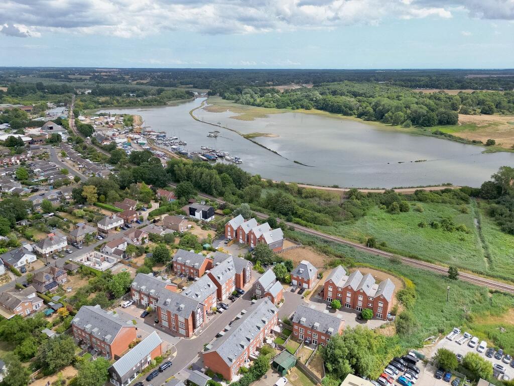 Deben Meadows, Melton, Woodbridge photo 4