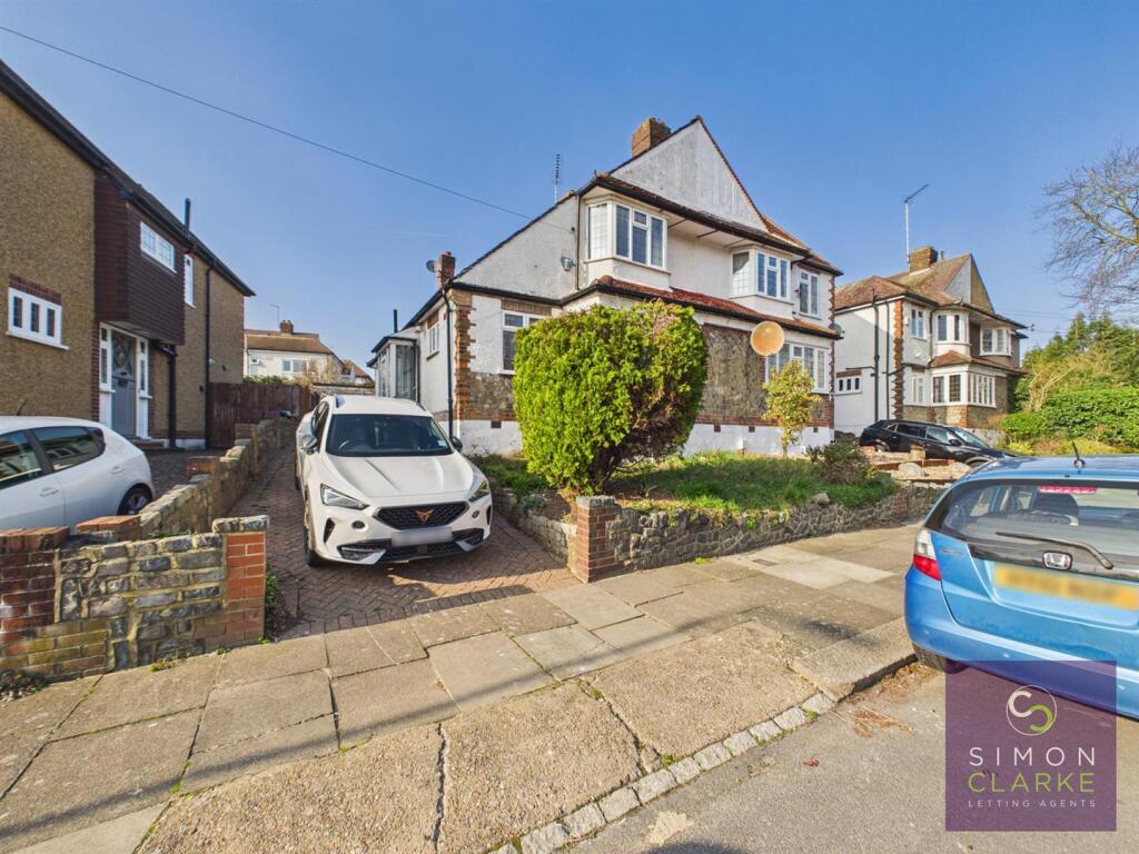 Main image of property: Great Bushey Drive, Totteridge, N20