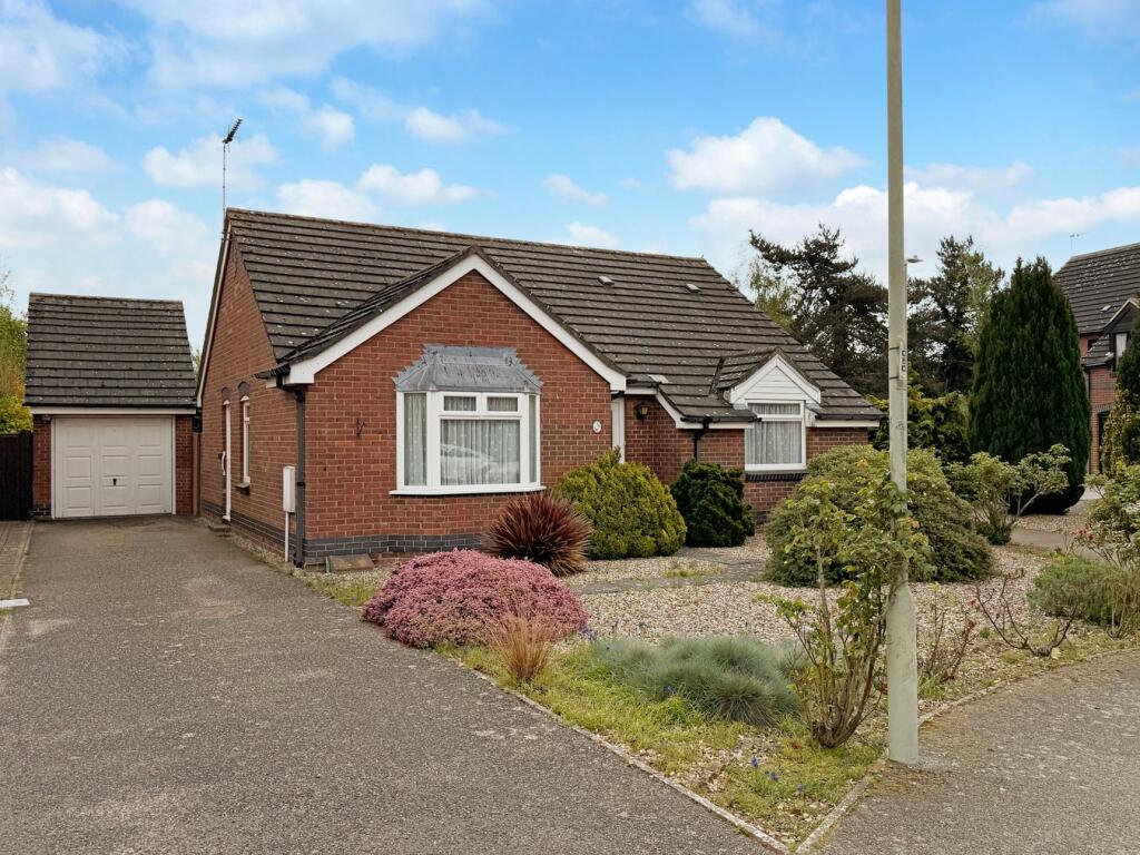 Main image of property: Dodson Vale, Kesgrave, Ipswich, IP5