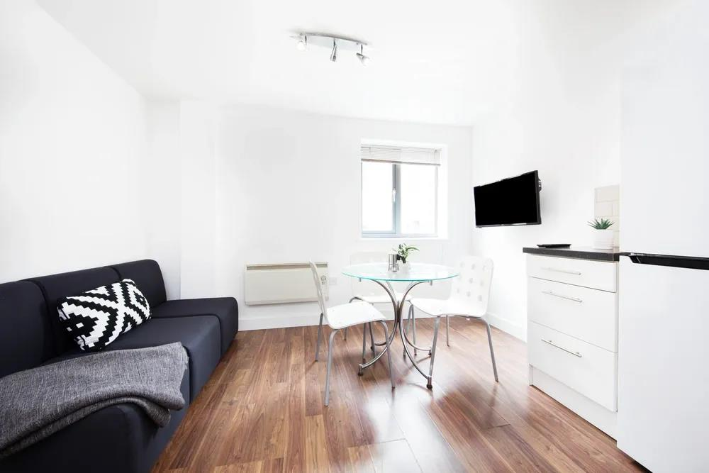 Apartment in Leicester - More