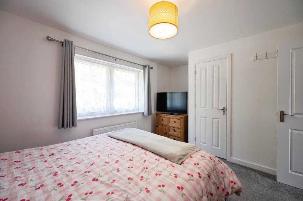 House in Havant, Saxon Corner, Emsworth - More
