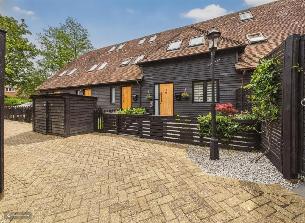 Main image of property: Old Barn Close, Calcot, Reading