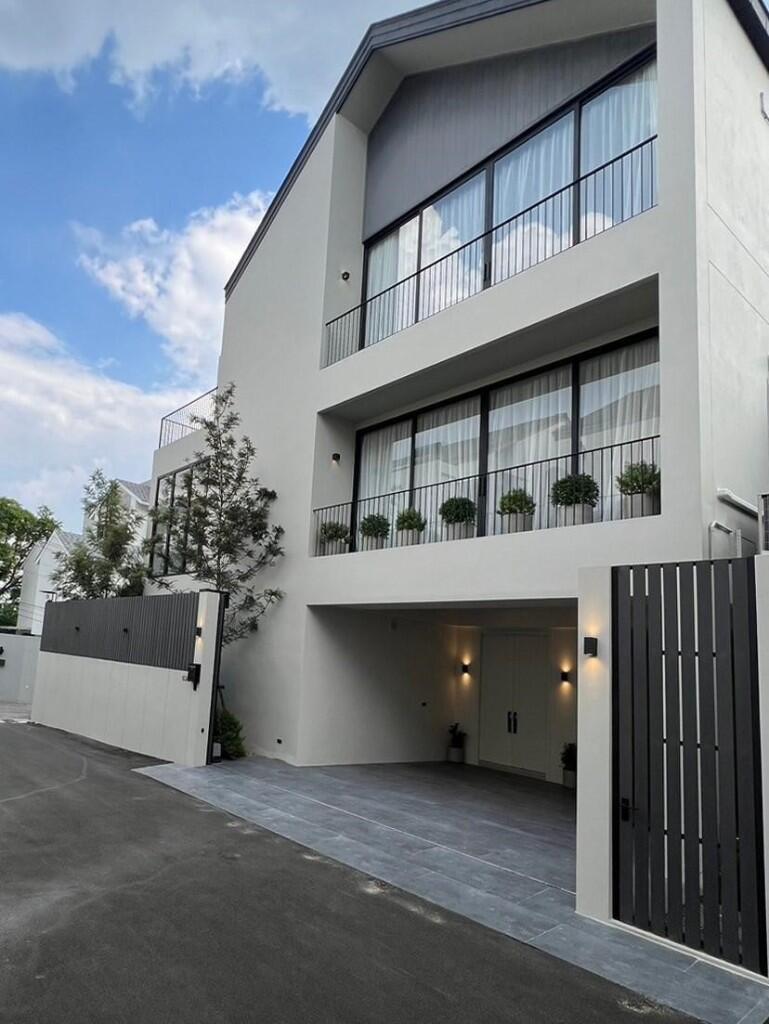 Main image of property: Watthana, Bangkok