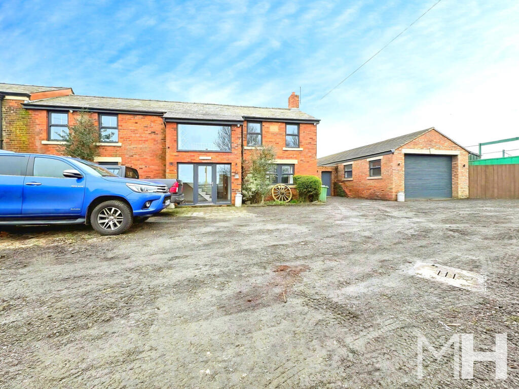 3-bed semi-detached on Fleetwood Road, Greenhalgh, Preston, £410,000