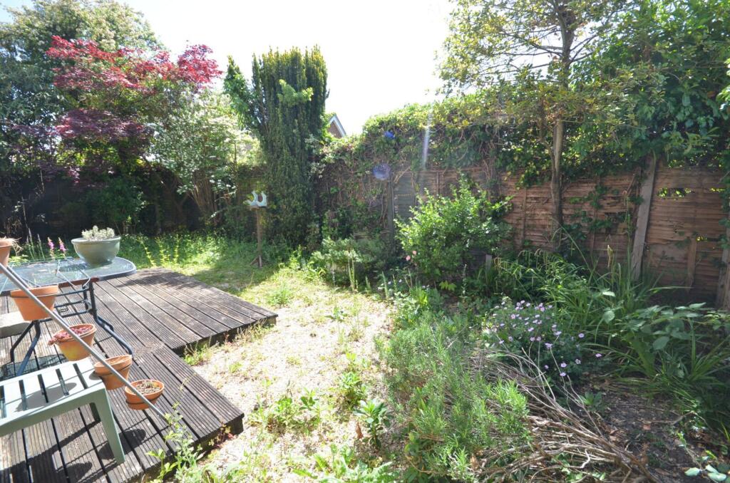 Three Stiles Road, Farnham, GU9 photo 4
