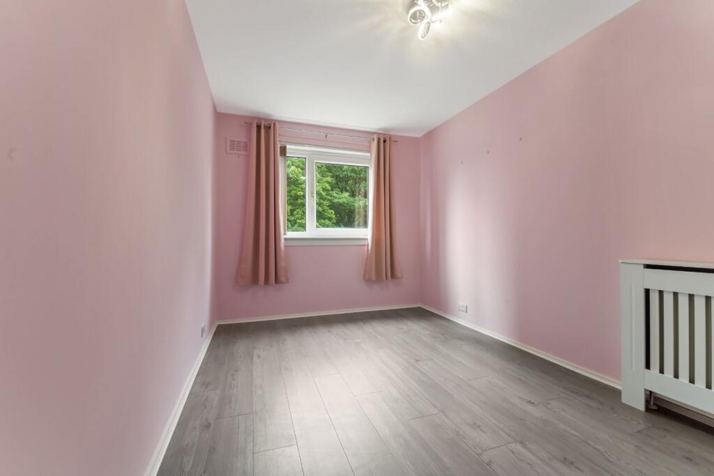 Apartment in Paisley, Castlehead - View 5