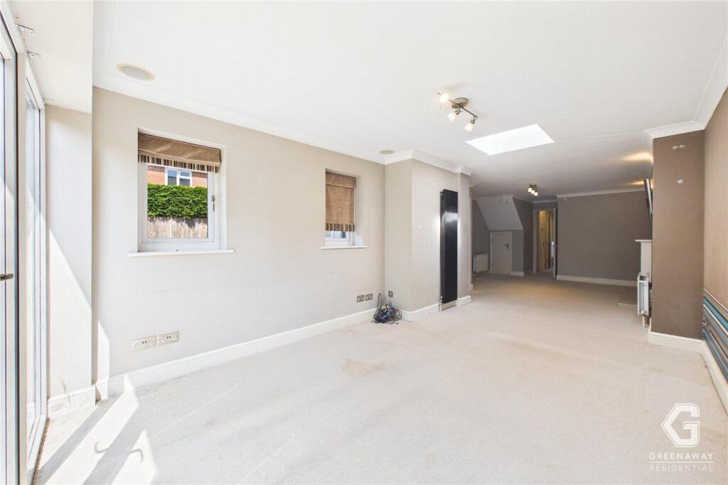 House in Redhill - View 4