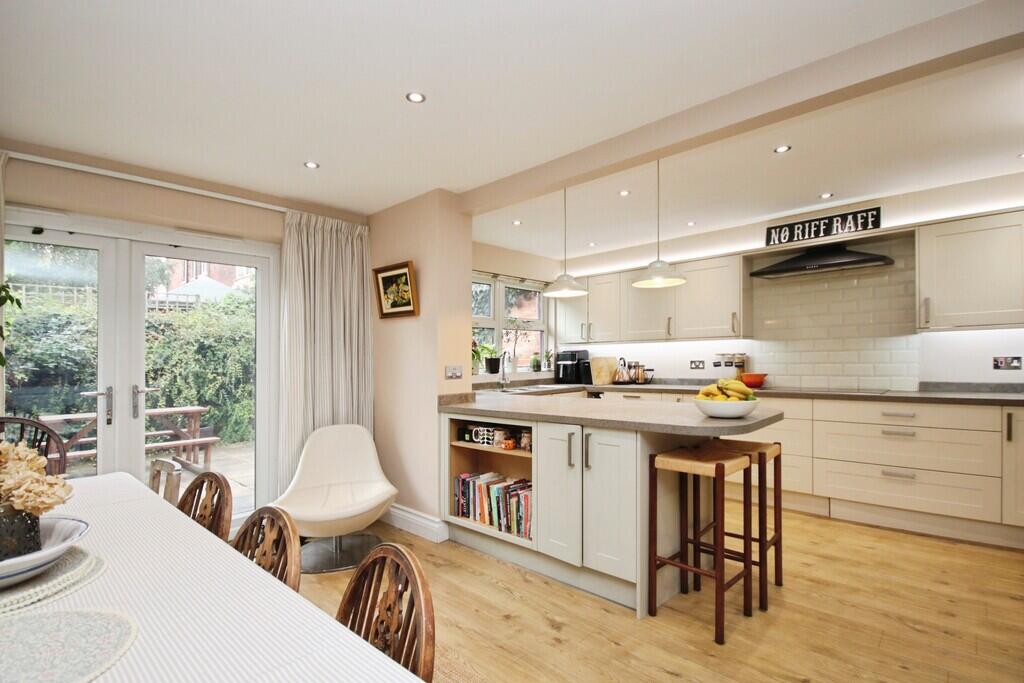 House in Lincoln - View 4