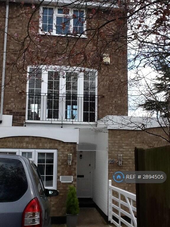 House in Bromley - View 2