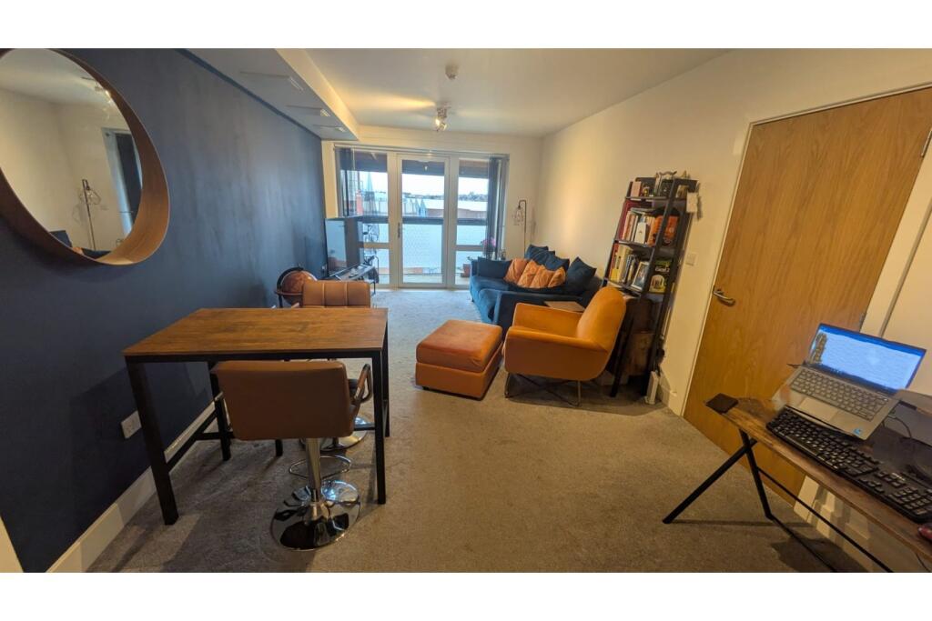 Apartment in London - View 3