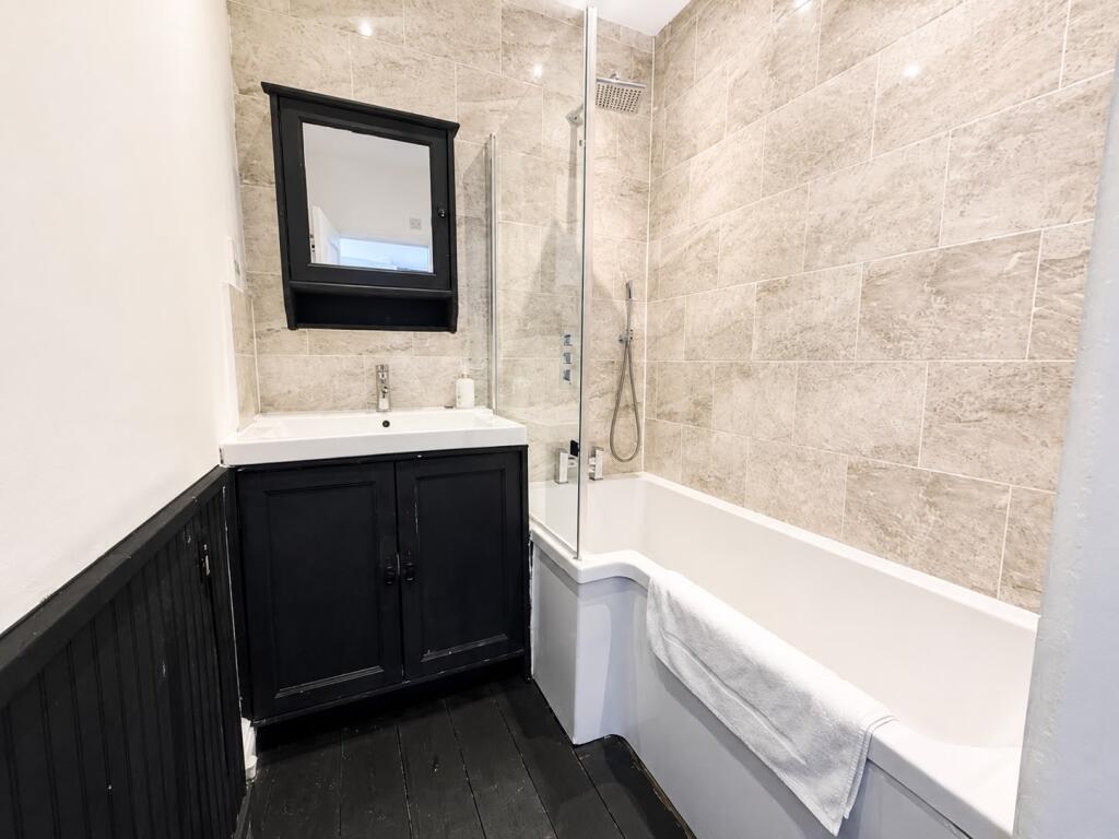 Apartment in Brighton, Kemptown - More