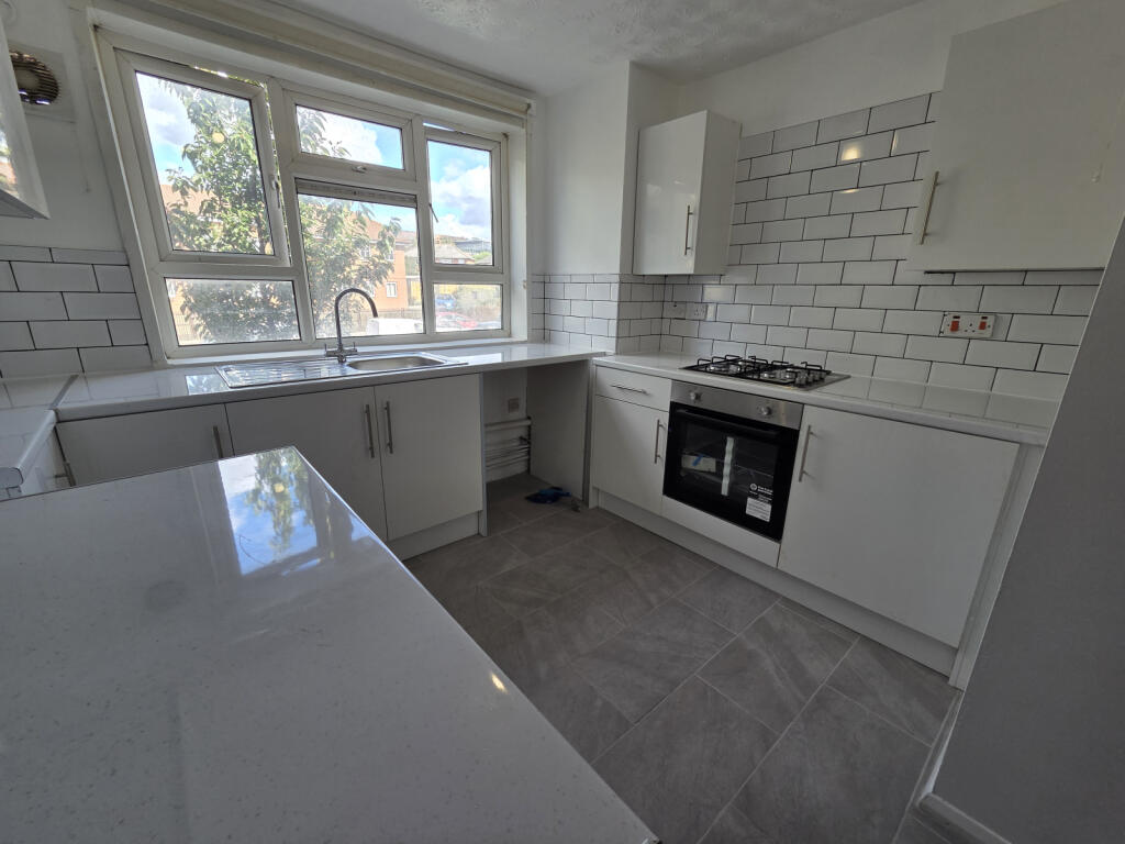 Apartment in Portsmouth - View 5