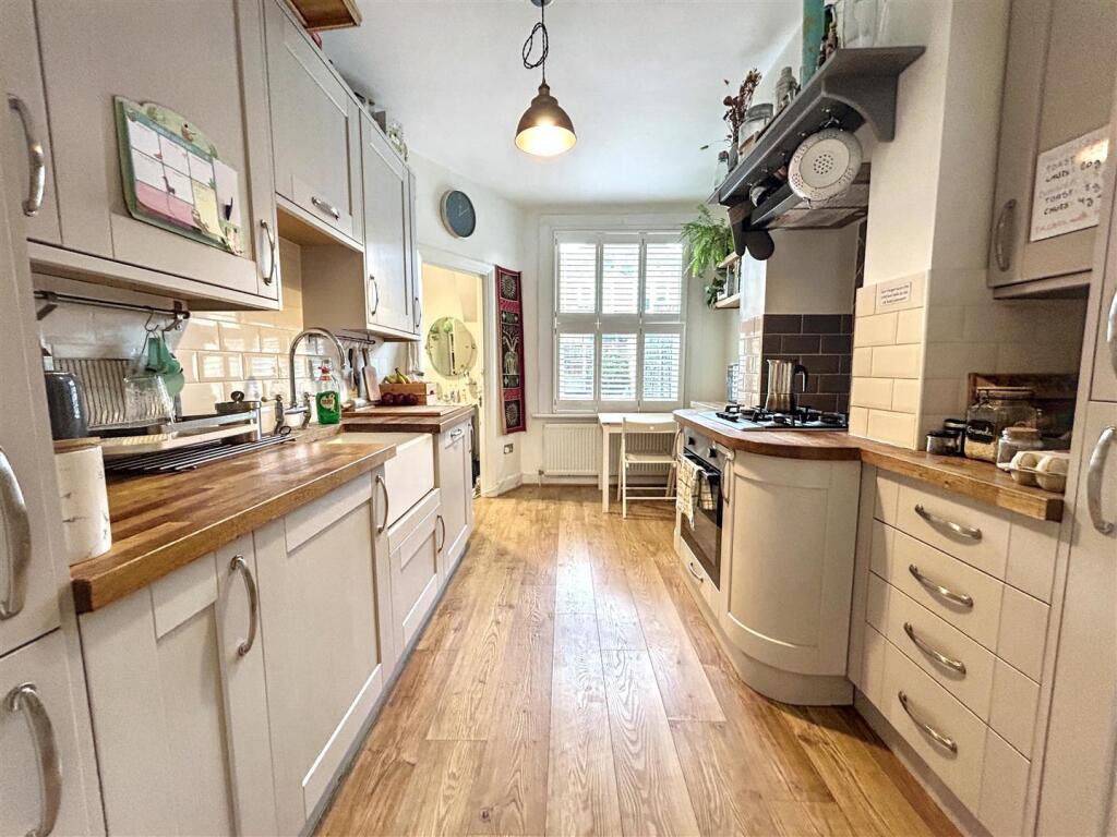 Apartment in London, Custom House, Canning Town - View 6