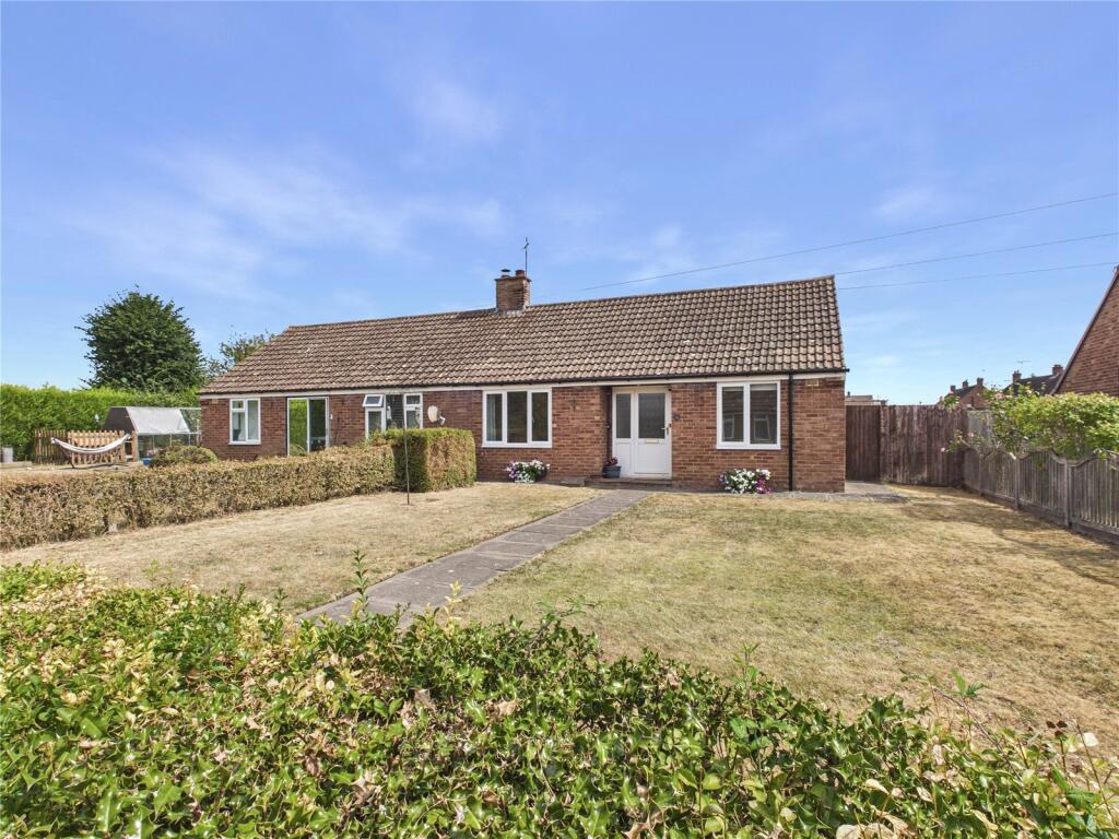 Main image of property: Malvern Close, Lower Broadheath, Worcester, Worcestershire, WR2