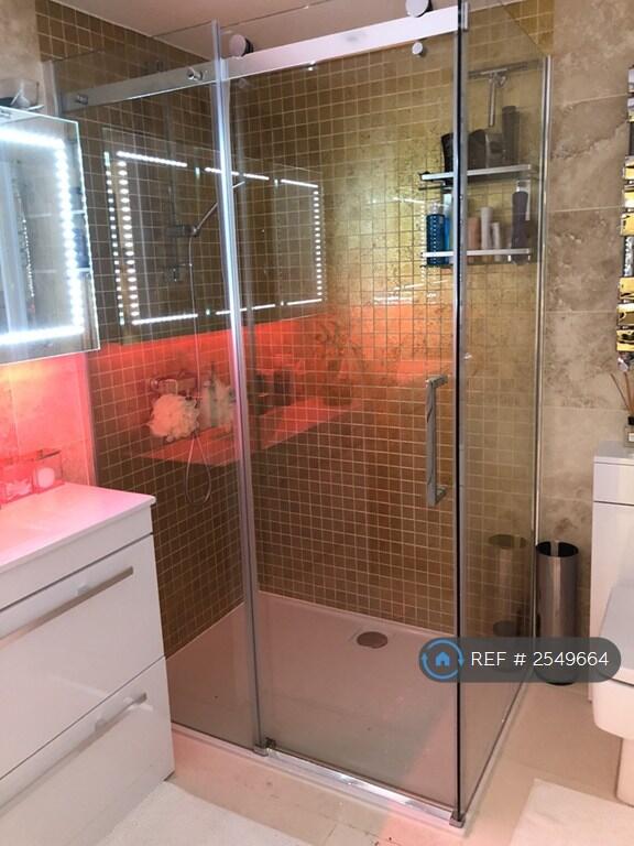 House in London - View 4