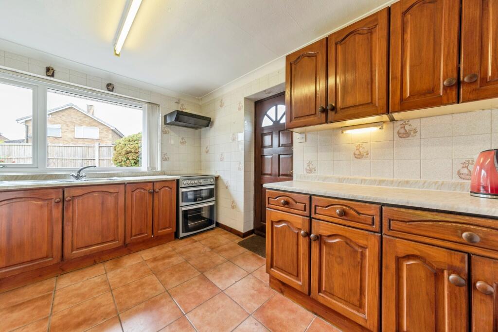 Marlborough Close, Newark, NG24 - View 2