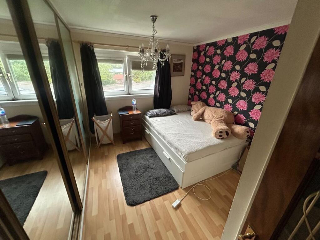 Apartment in Glasgow - More