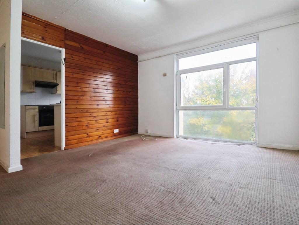 Apartment in Penarth, Llandough - View 4