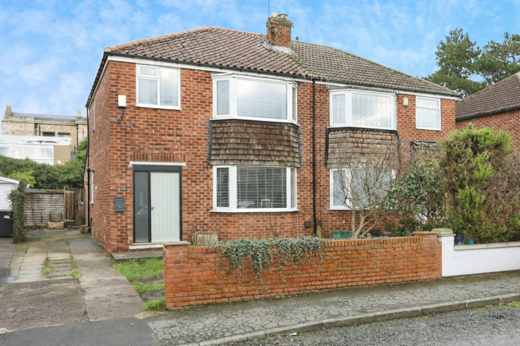 Main image of property: Eden Grove Road, Edenthorpe, Doncaster, DN3