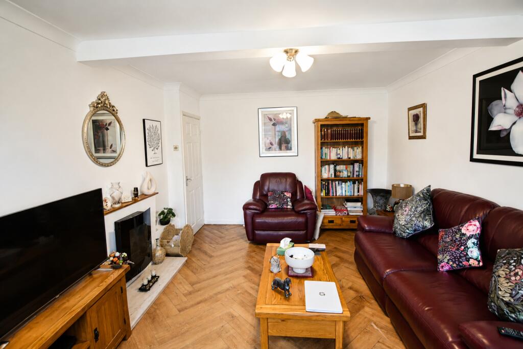 House in Merthyr Tydfil, Town - View 4