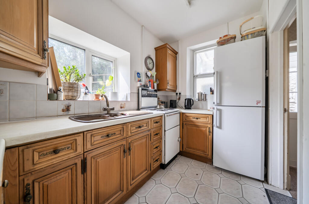 Bath Terrace, Wincanton, Somerset, BA9 8BL photo 4