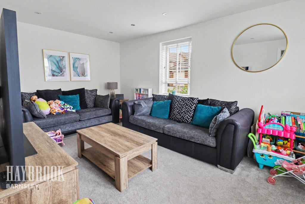 House in Barnsley, Athersley - View 4