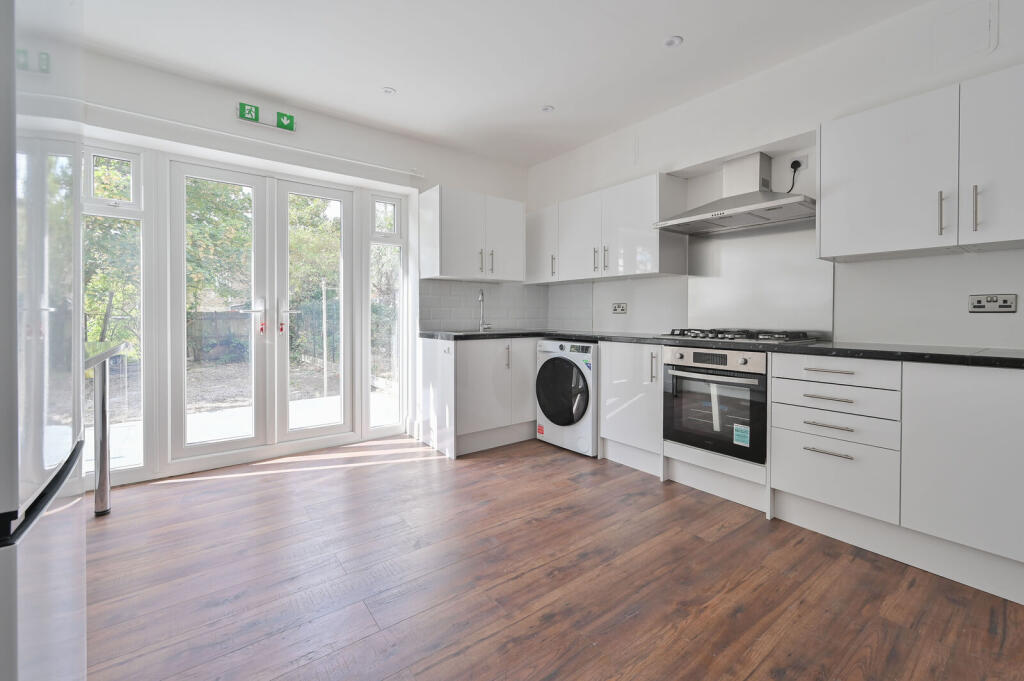 House in Harrow - View 2