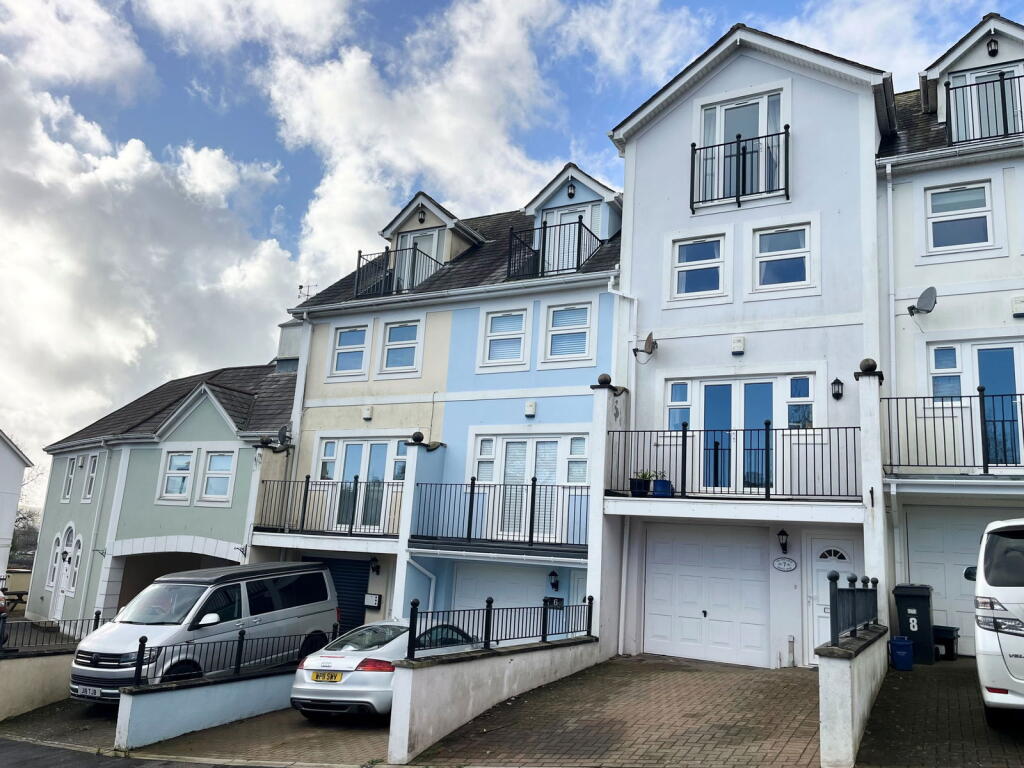 Trinity Mews, Teignmouth - View 2