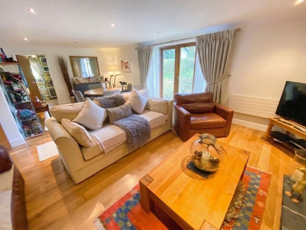 The Keep, Llandough - CF71 7LR photo 2