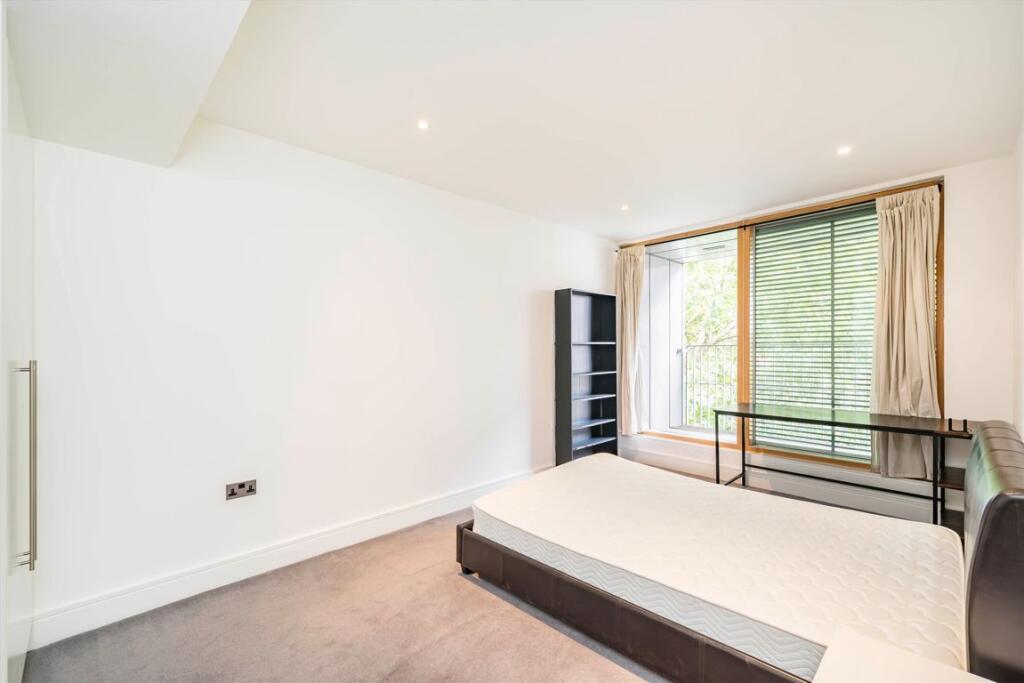 Apartment in London - View 5