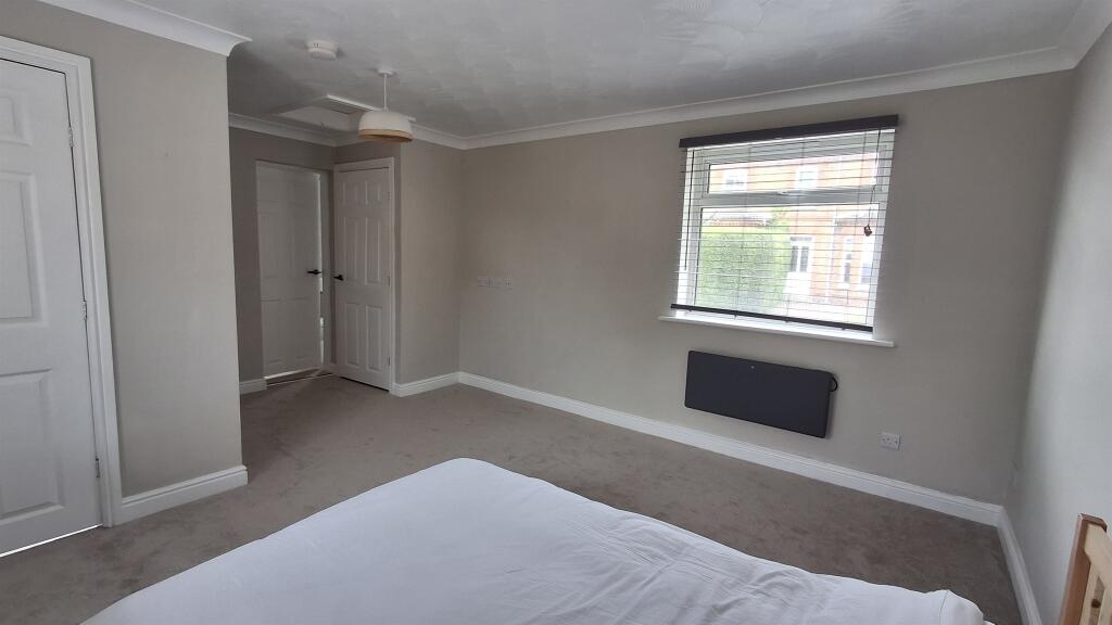 House in Nottingham - View 3
