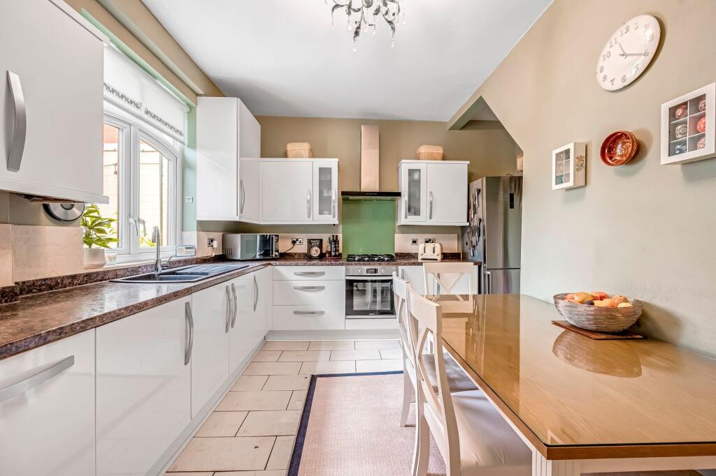 Holcombe Road, Greenmount photo 5