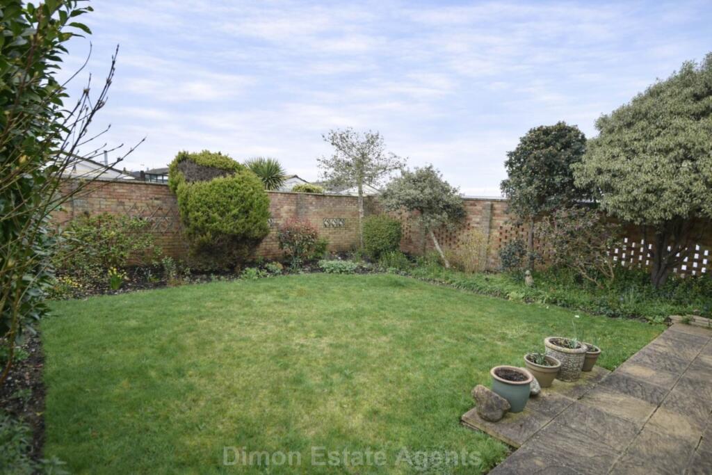 Gale Moor Avenue, Gosport photo 4