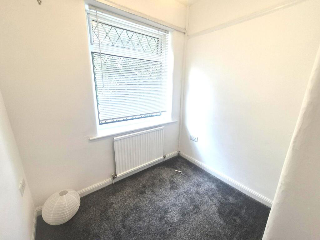 House in Tameside, Greater Manchester - View 6