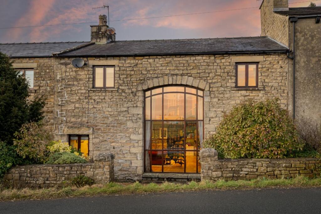 Main image of property: Middle Barn, Mount Wellington, Burton in Lonsdale, Carnforth, LA6 3NA